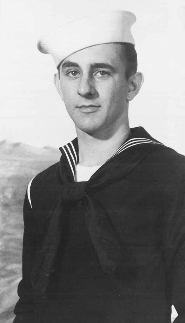 Photo of founder W. W. Kelly Jr. in US Navy uniform